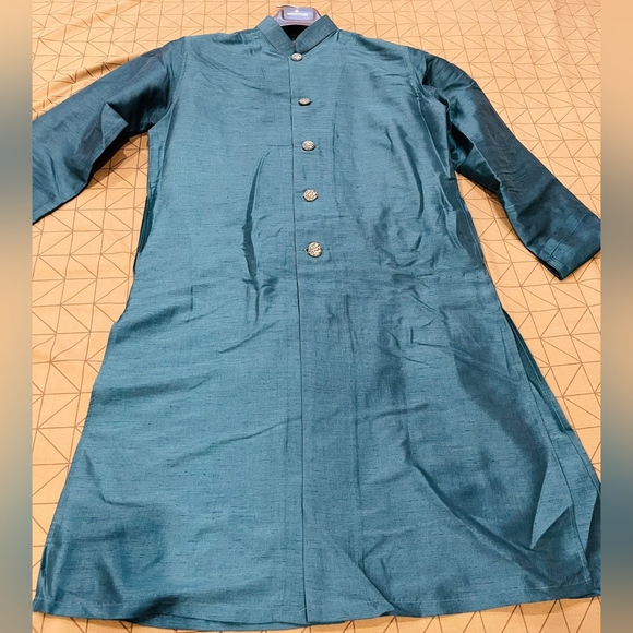 Indian men sherwani - Picture 10 of 11